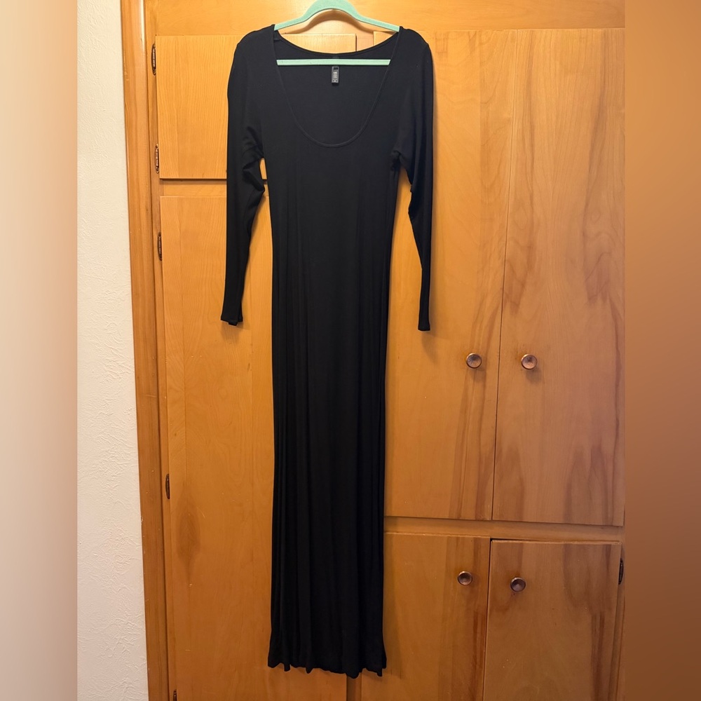 SKIMS - Long Sleeved Slip Dress
